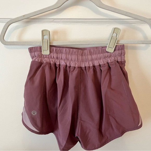 Lululemon mauve hotty hot shorts - Picture 7 of 7